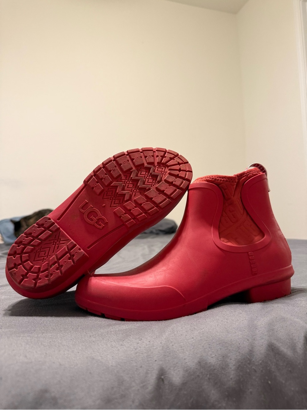 UGG Women's Chelsea Rain Boots in Red